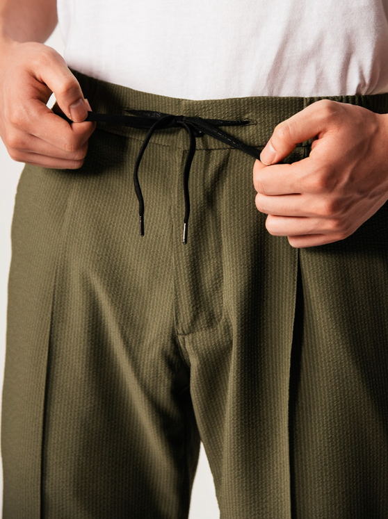 Vanta Pant in Olive Seersucker | Versatility by SENECA