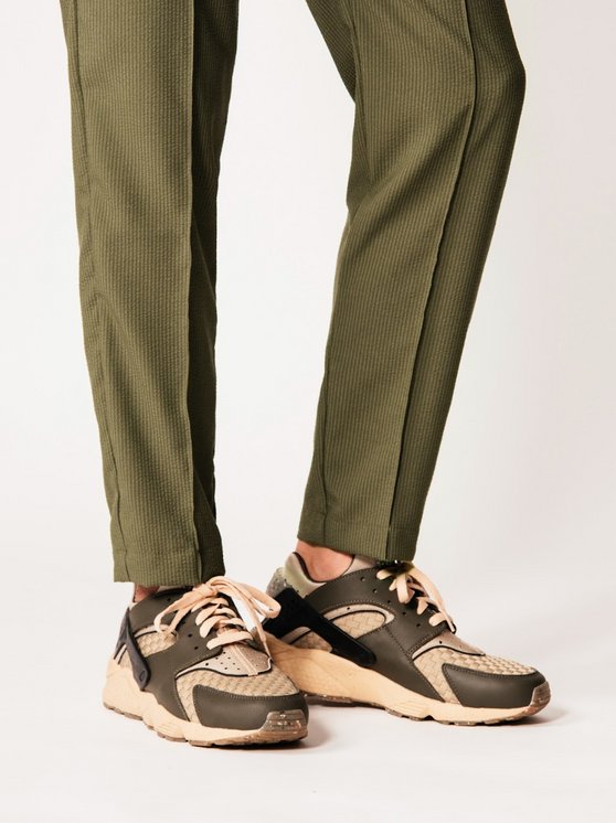 Vanta Pant in Olive Seersucker | Versatility by SENECA