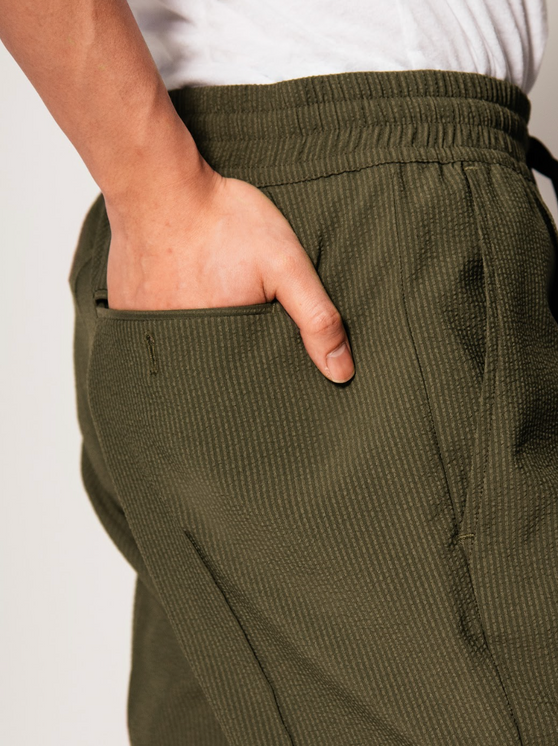 Vanta Pant in Olive Seersucker | Versatility by SENECA